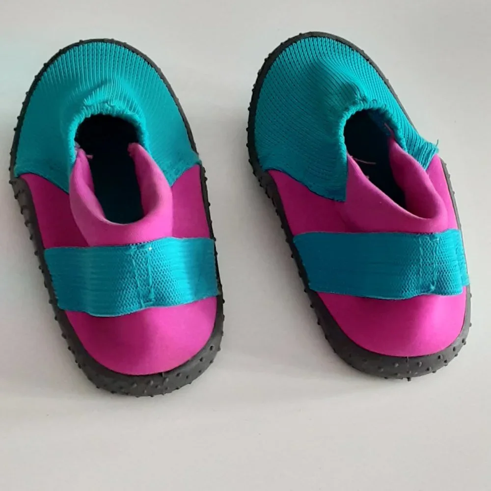kids Water Shoes size 6